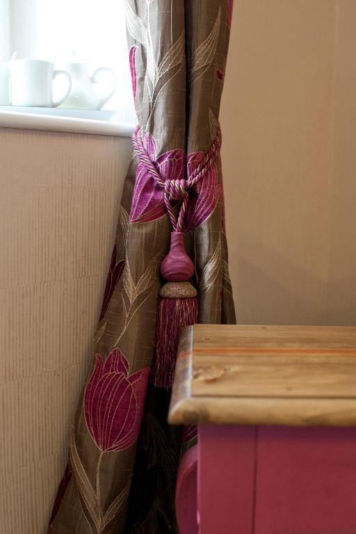 Ty Croeso Boutique B&B Крикоуел Екстериор снимка