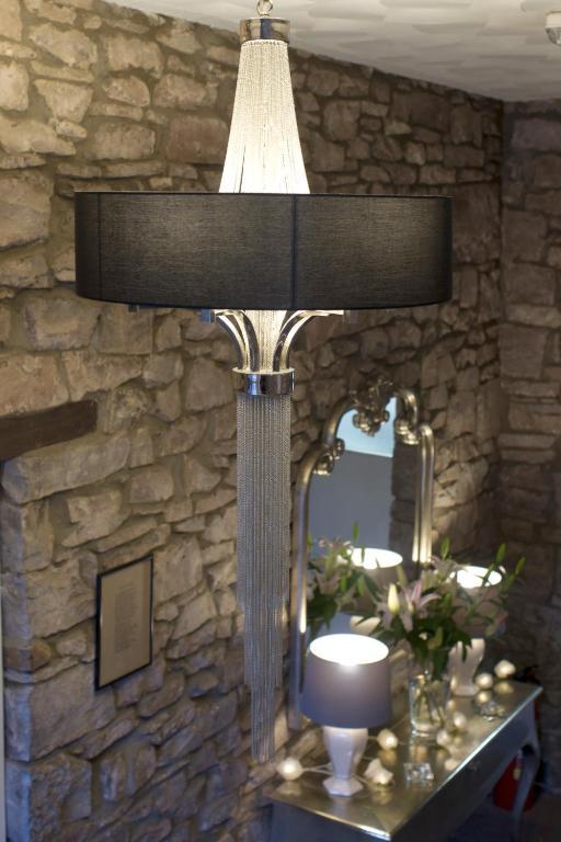 Ty Croeso Boutique B&B Крикоуел Екстериор снимка