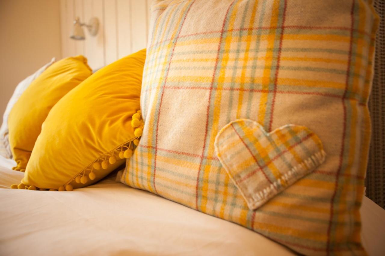 Ty Croeso Boutique B&B Крикоуел Екстериор снимка